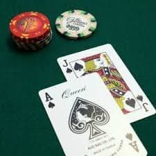 Live Roulette dealer and wheel on mobile